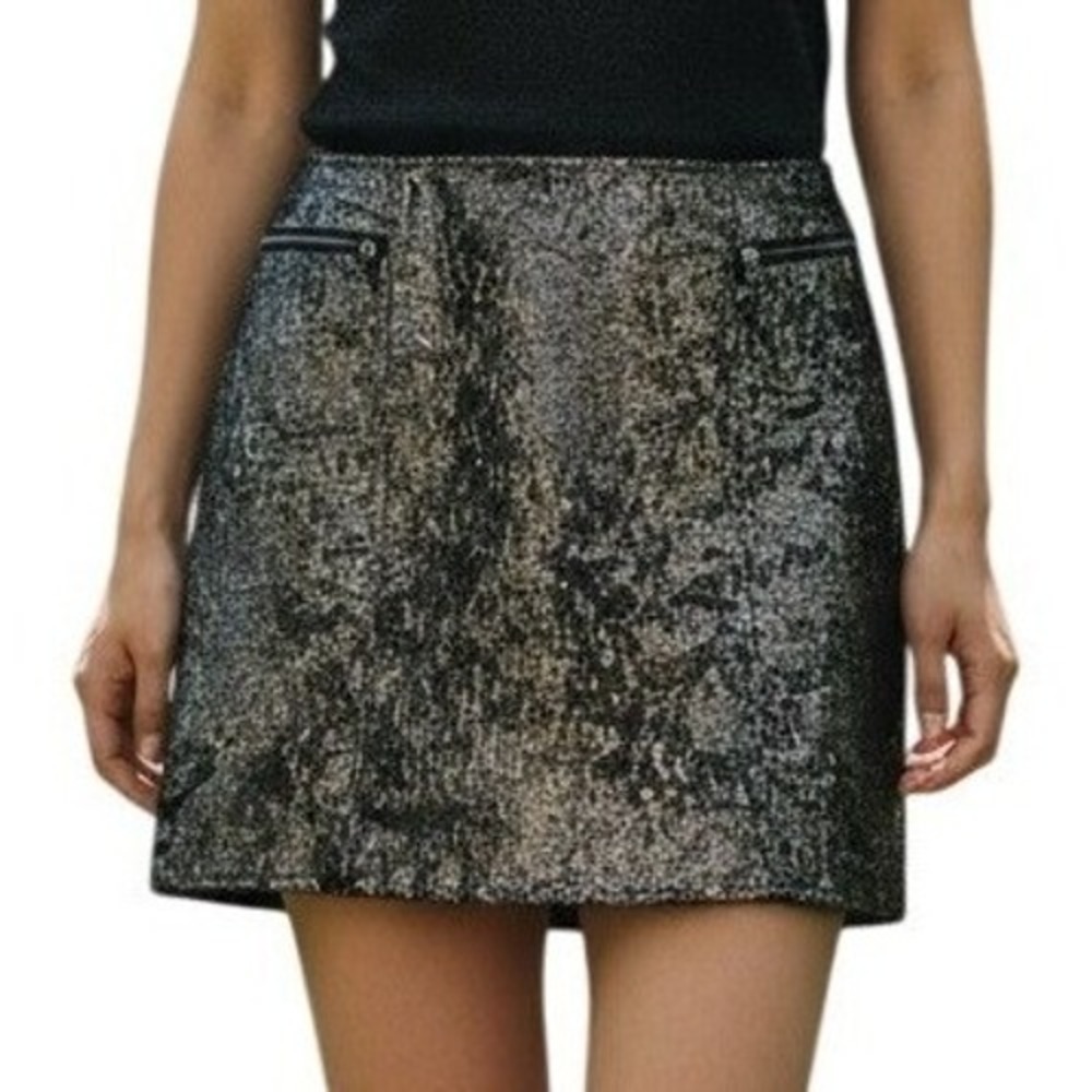 URBAN OUTFITTERS SILENCE & NOISE Gold Metallic‎ Mini Skirt NWOT Size 2